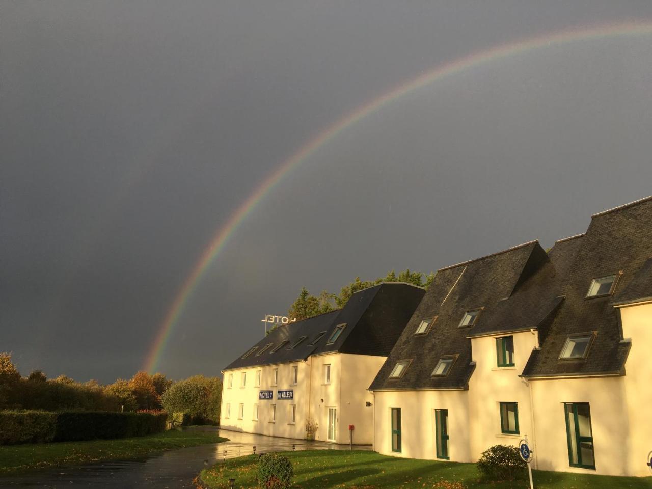Best Western Armor Park Dinan Et Spa Bagian luar foto